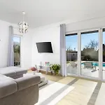 Villa Aria
